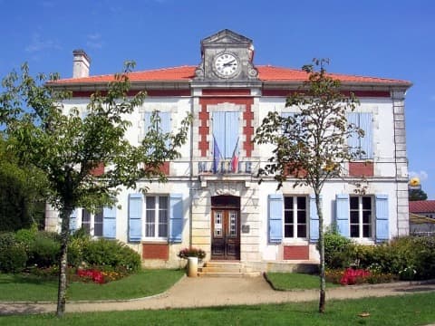 Couvreur Escource