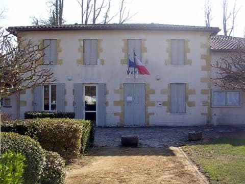 Couvreur Mano